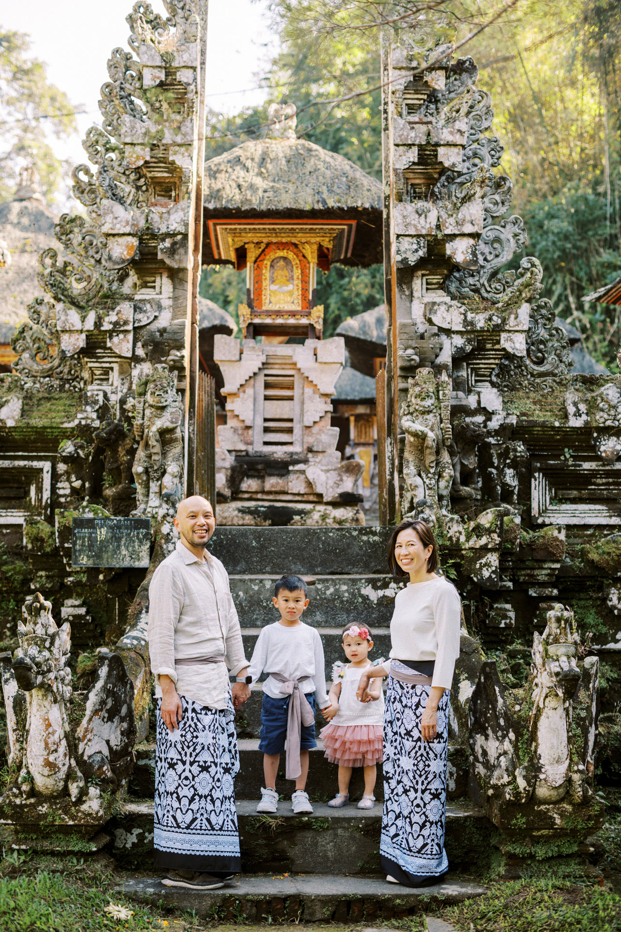 Bali Temple Family Photoshoot 4 Bali Temple Family Photoshoot 4